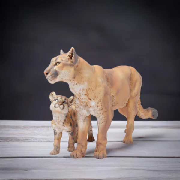 Figurines de puma et de son petit en résine à l'échelle 1/24, non peintes, détails réalistes, parfaites pour les collections et la décoration.
