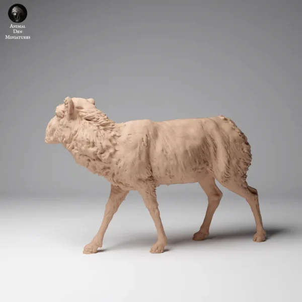 Antilope saiga femelle pelage hivere (4) Figurine à peindre représentant une femelle saïga de Mongolie en pelage d'hiver à l'échelle 1/24, parfaite pour les projets artistiques et les dioramas.