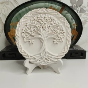 Décoration arbre de vie en jesmonite blanc sur socle, design élégant et symbolique.