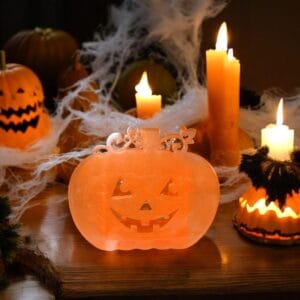 Idée cadeau Halloween : bougeoir citrouille résine, décorations automnales originales