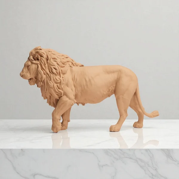 Figurine détaillée d'un lion en marche, crinière réaliste, échelle 1/24, idéale pour modélisme et dioramas.