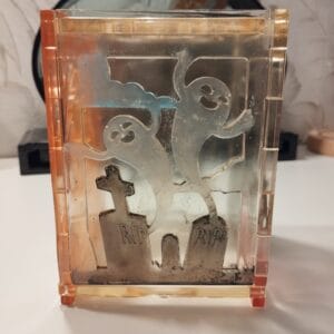 Lanterne Halloween en résine époxy avec motifs gravés et bougie LED intégrée