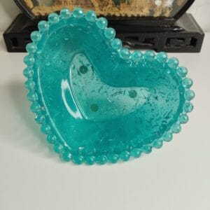 Vide-poche résine époxy bleu avec bordure perlée, motifs marbrés, rangement bijoux