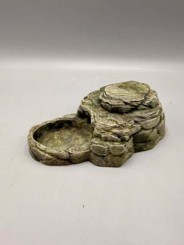 Comparaison des trois tailles disponibles pour ce kit à peindre de cachette pour reptile.
