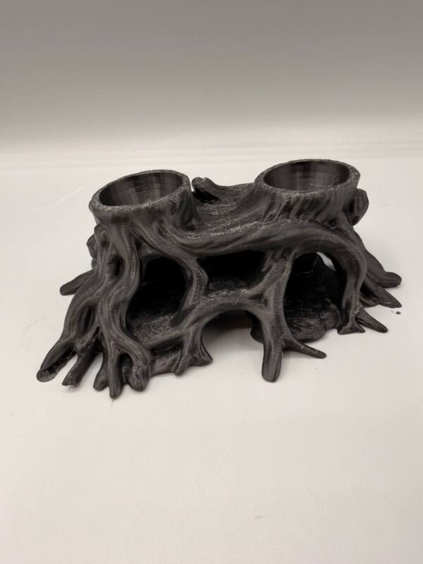 Détail des réceptacles pour plantes et de l'écorce de cette grotte avec jardinière en impression 3D.