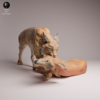 Vue globale de la figurine à peindre d'un lynx boréal dominant un faon couché, illustrant la tension de la scène sauvage.