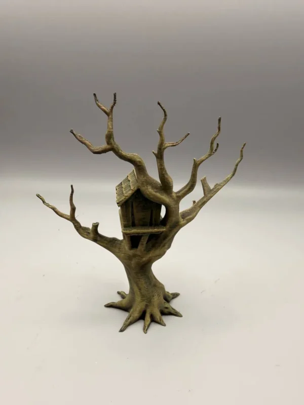detail-branches-escalade-araignee Gros plan sur les multiples branches nues et sinueuses de cette décoration terrarium arbre fantastique, montrant les différentes textures offrant de belles prises pour la grimpe.