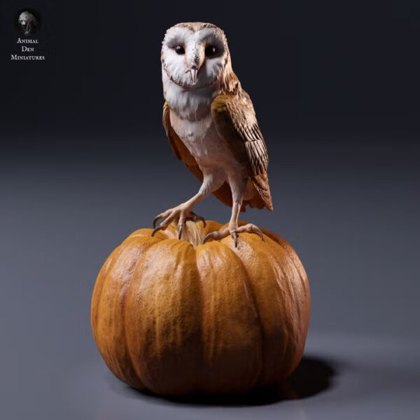 figurine-chouette-effraie-a-peindre-naturelle Une figurine chouette effraie à peindre en résine, perchée sur une citrouille d'automne naturelle, montrant un plumage hautement détaillé.